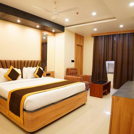 Hotel The Marutinandan Grand Deoghar Zewnętrze zdjęcie