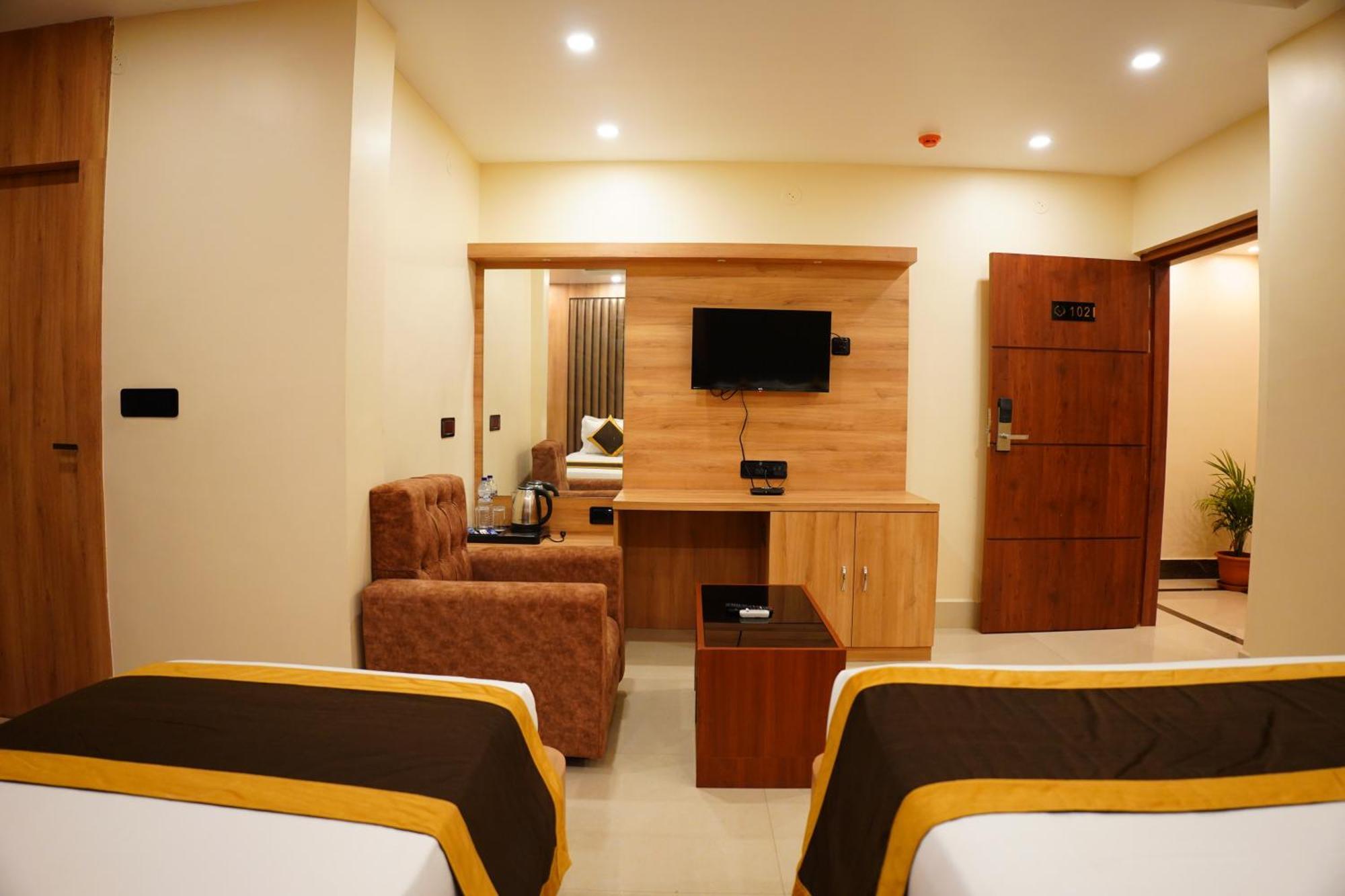 Hotel The Marutinandan Grand Deoghar Zewnętrze zdjęcie